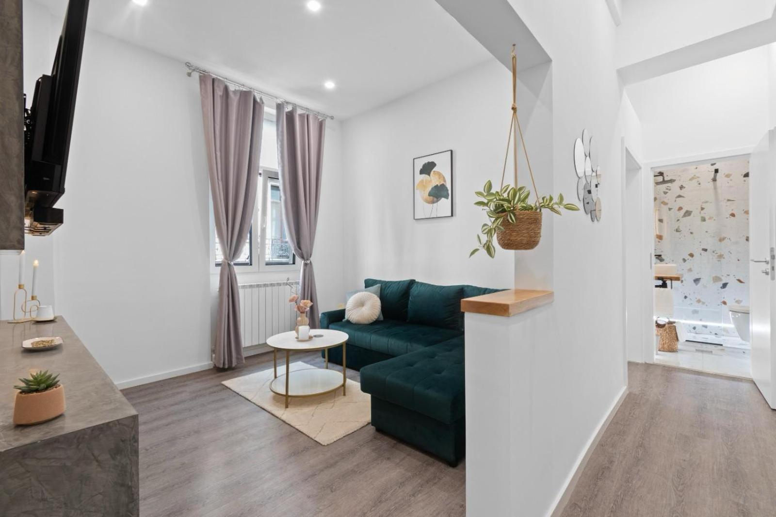 Old Town Fun & Spa Bucureşti Ngoại thất bức ảnh